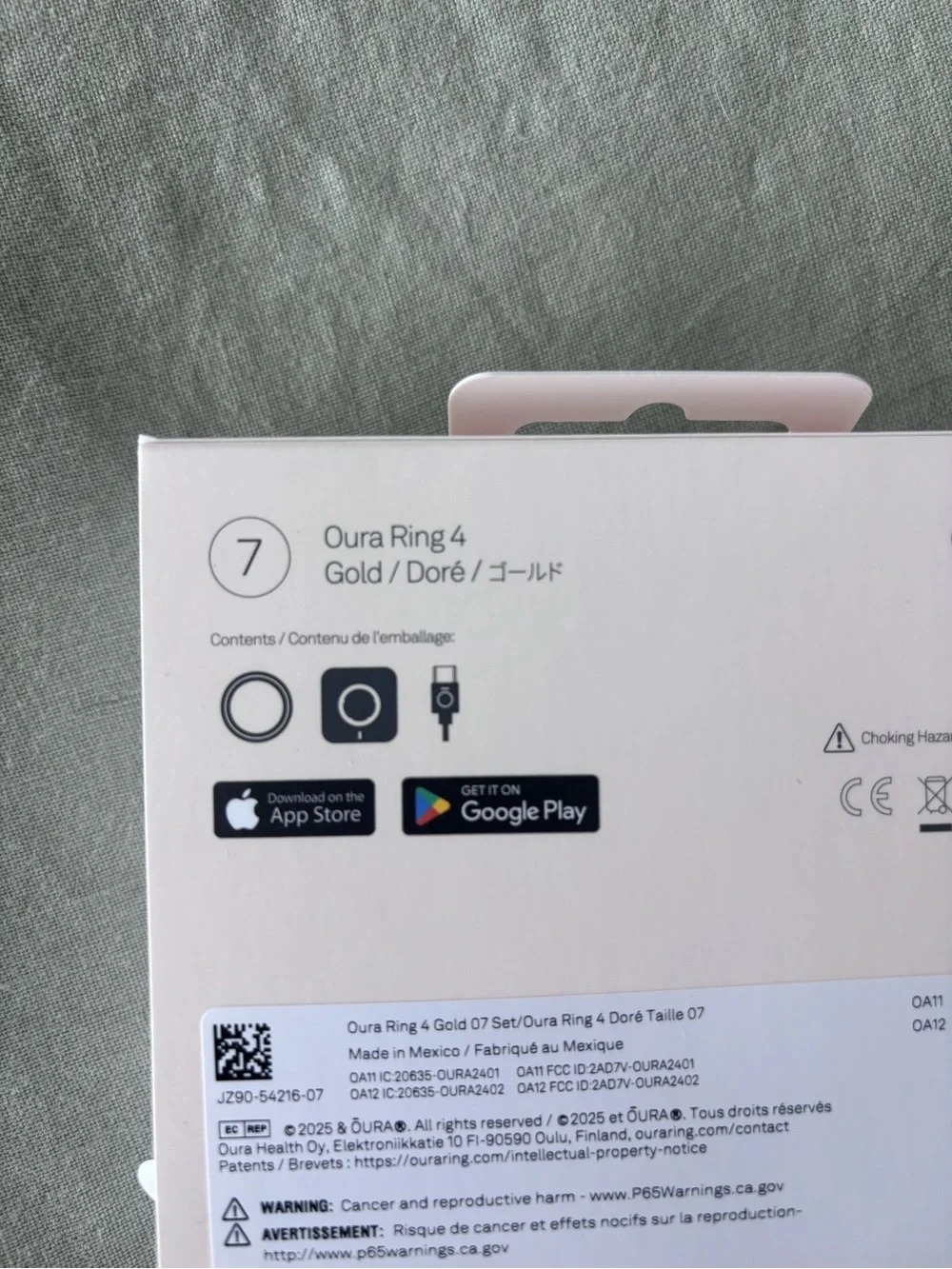 Oura Ring 4 Gold Size 7 SEALED IN BOX